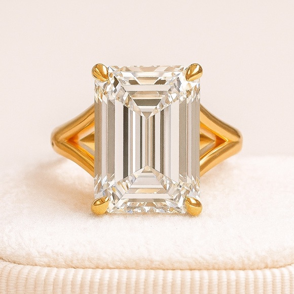 10ct D VVS1 Platinum Emerald cut Moissanite Ring - Picture 3 of 10